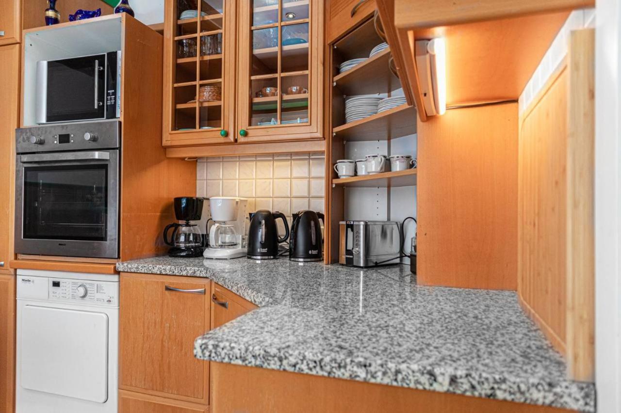 Comfortable In A Beautiful House Gd Gazde/Camere de închiriat *