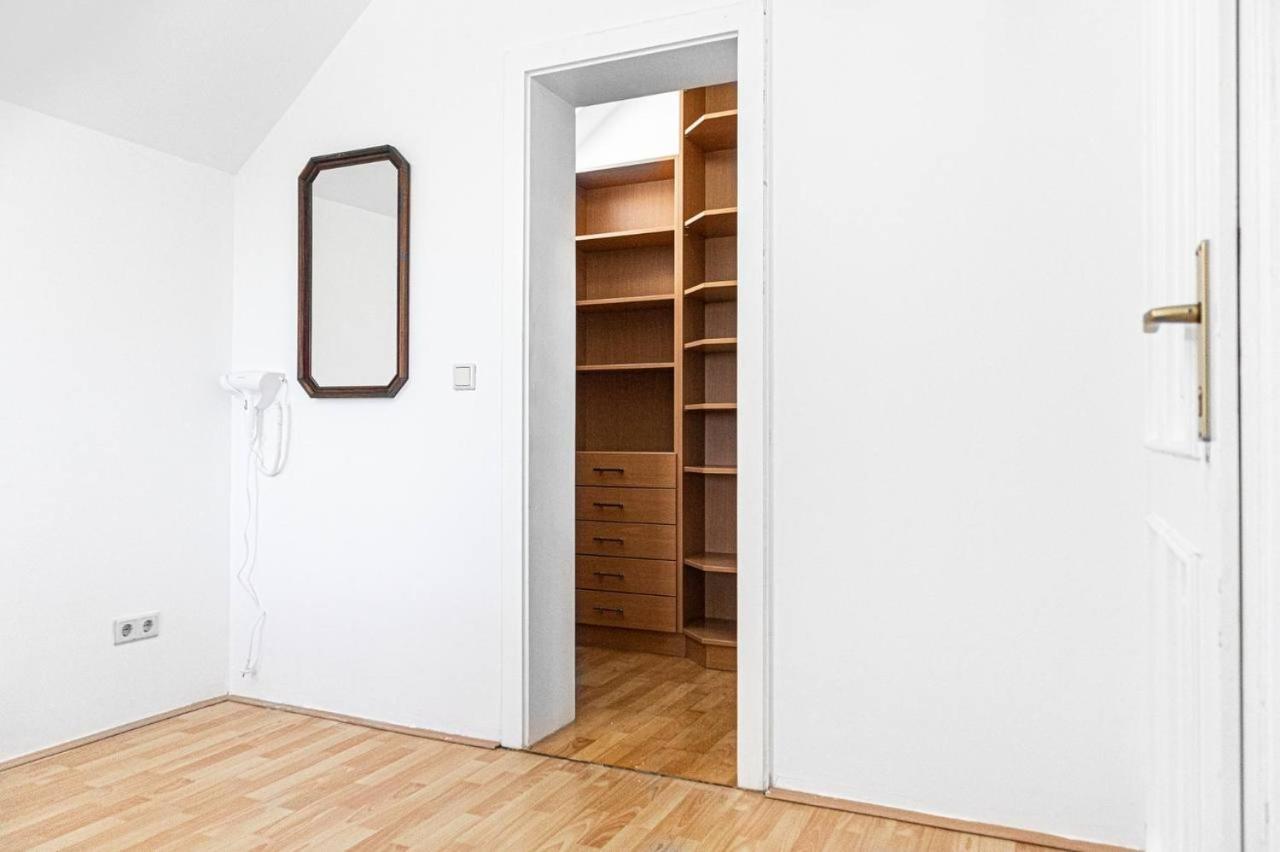 Comfortable In A Beautiful House Gd Gazde/Camere de închiriat
