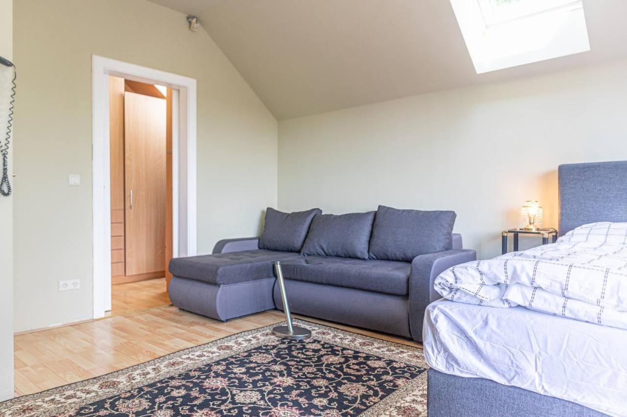 Comfortable In A Beautiful House Gd Viena