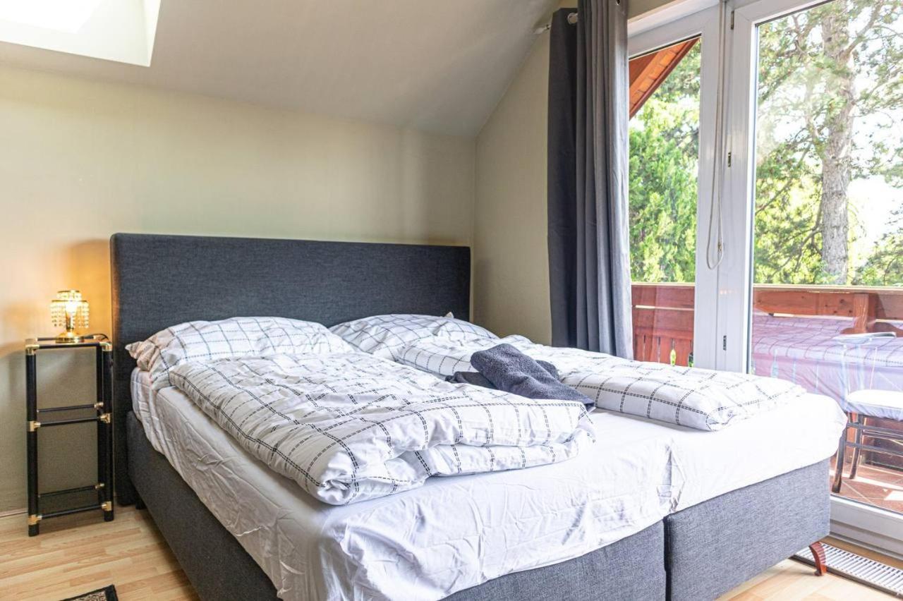 Comfortable In A Beautiful House Gd Gazde/Camere de închiriat *